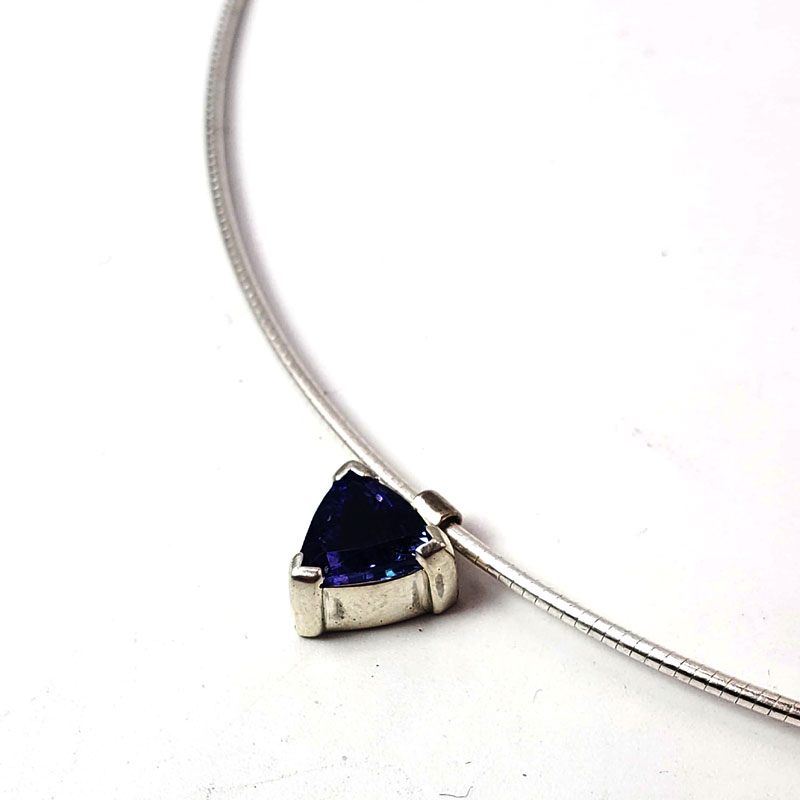 Collares y Colgantes 17